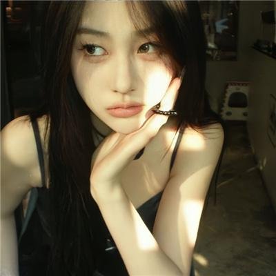 「再见」中的女人